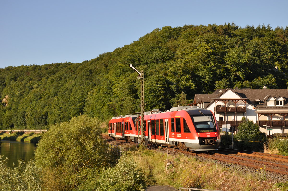 640 006 fuhr zusammen mit einem Bruder am 21.06.2019 als RE25 nach Koblenz Hbf durch Aumenau an der Lahn. 