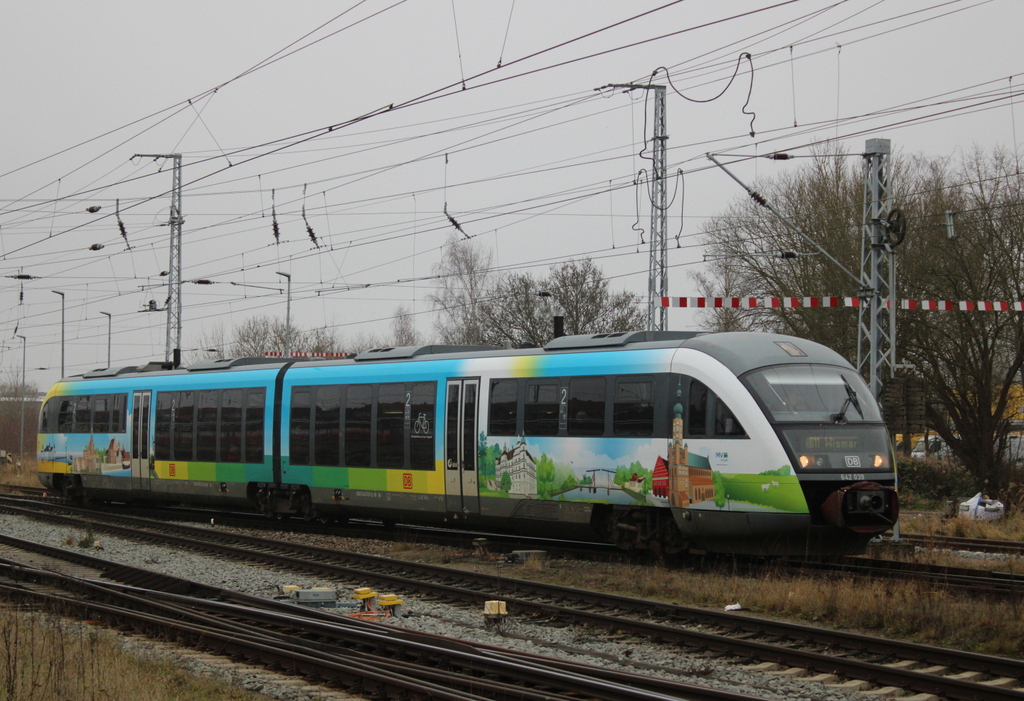 642 039 als RB 11(Tessin-Wismar)bei der Einfahrt im Rostocker Hbf.21.12.2025