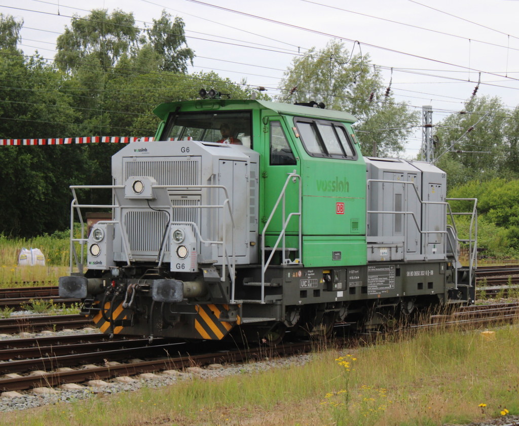 650 302-6 mit Zulassung für PL, D und CZ am 27.06.2025 beim Rangieren im Rostocker Hbf.