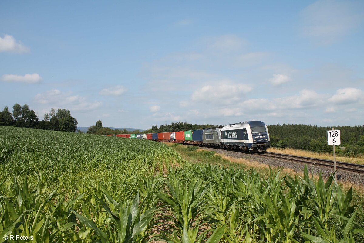 761 004 + 186 039 mit Elbtal Umleiter von Hof nach Cheb bei Brand bei Marktredwitz. 21.07.21