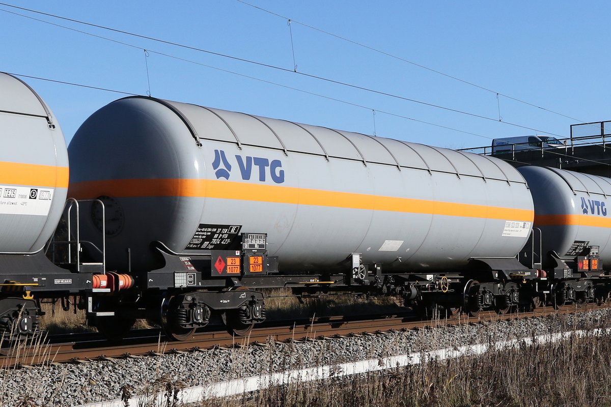 7824 423 (Zags) von  VTG  am 24. November 2020 bei Bernau.