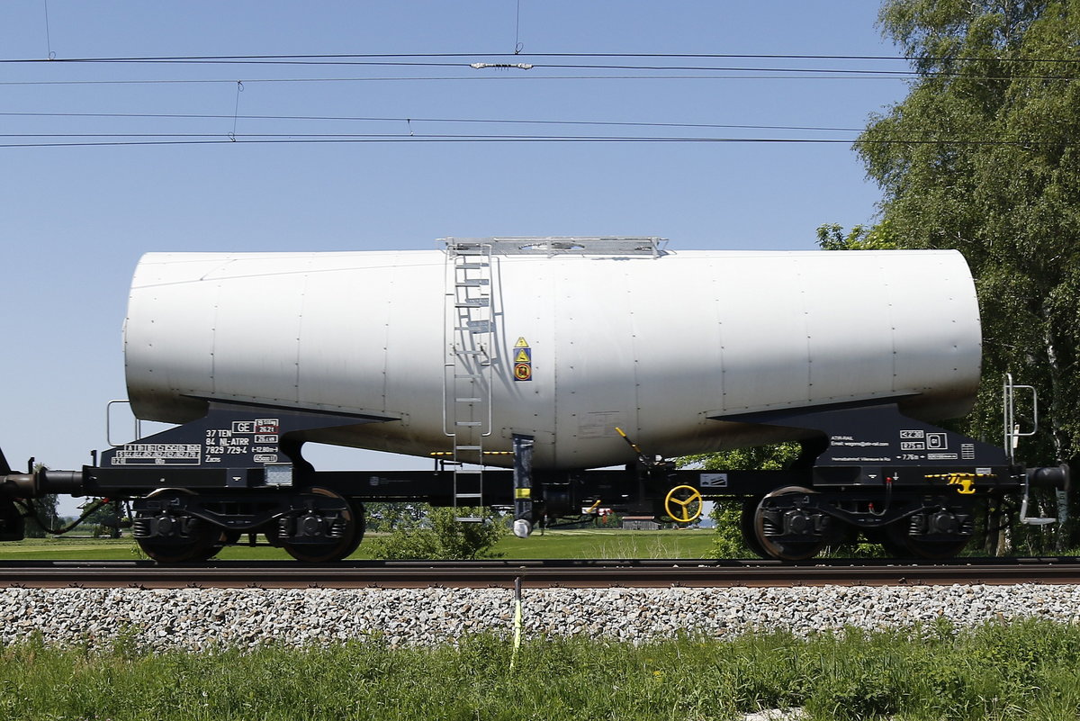 7829 729 (Zacns) von  ATIR-RAIL  am 6. Mai 2018 bei bersee.