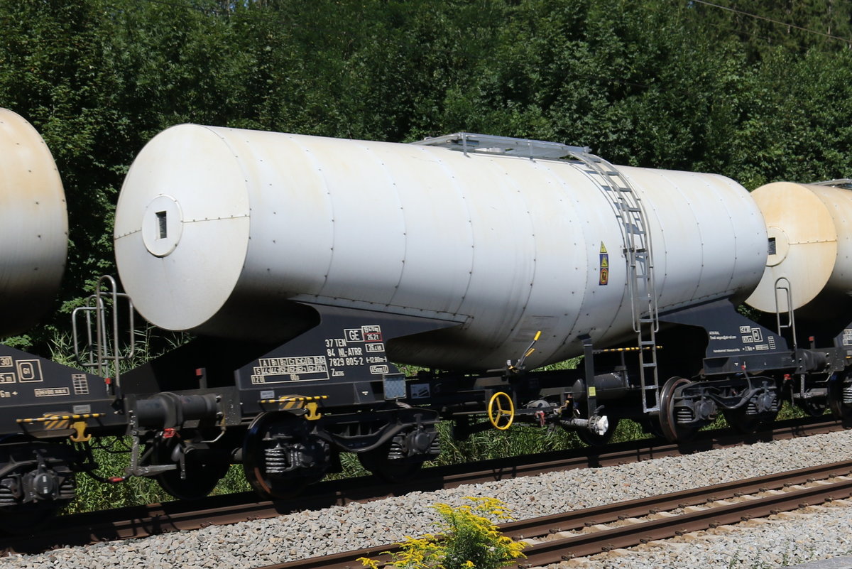 7829 805 (Zacns) von  Atir-Rail  am 18. August 2019 bei Grabensttt.