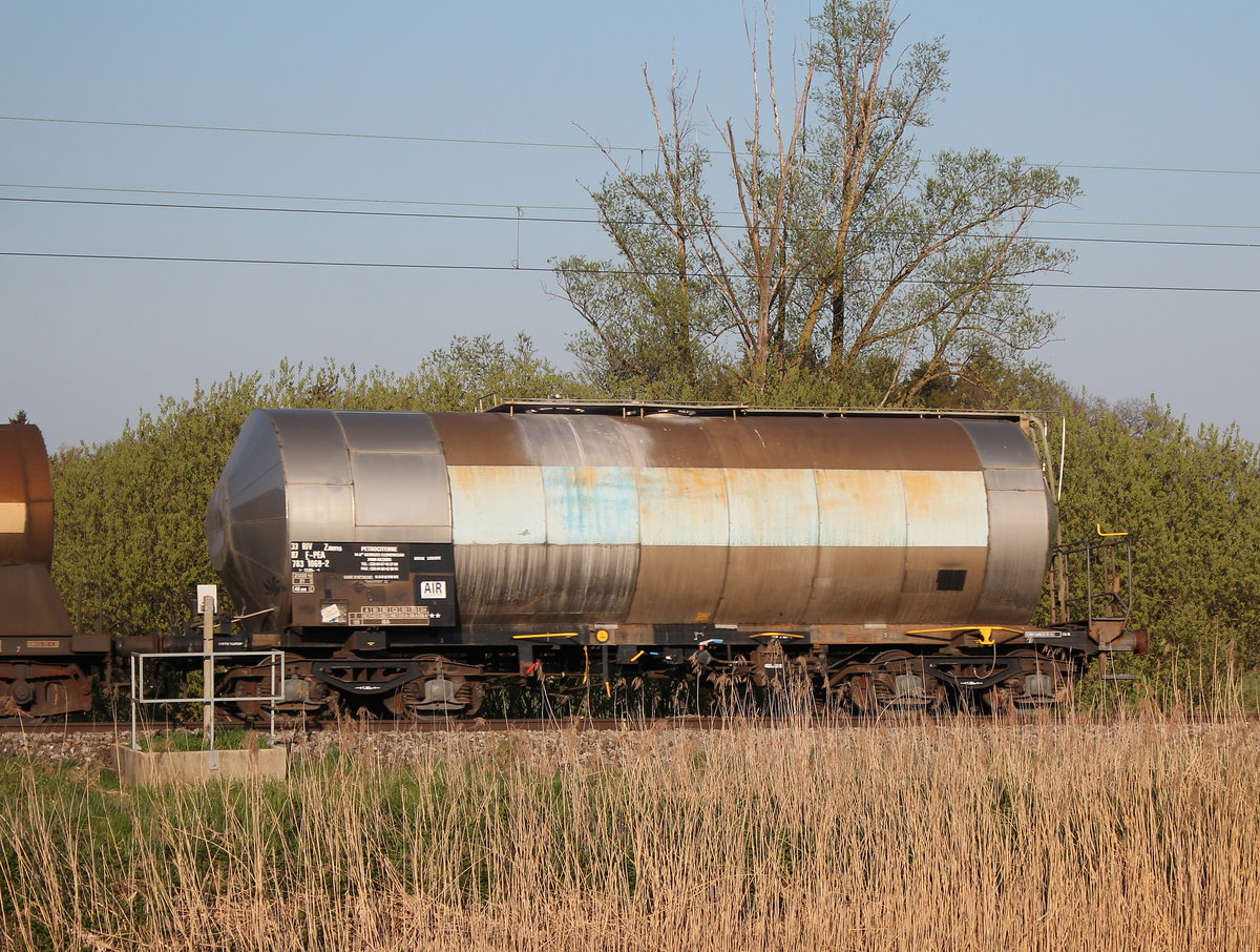 7831 069-2 (Zaans) am 20. April 2016 bei Weisham.