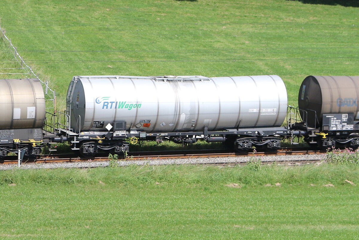 7832 043 (Zacens) von  RTI-Wagon  am 13. August 2025 bei Axdorf