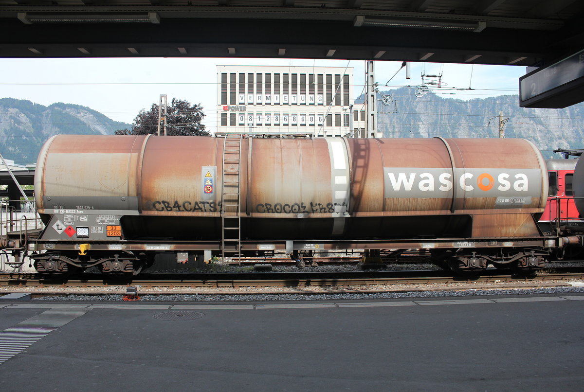 7836 929-4 (Zans) von  WASCOSA  am 27. Mai 2016 im Bahnhof von Landquart.