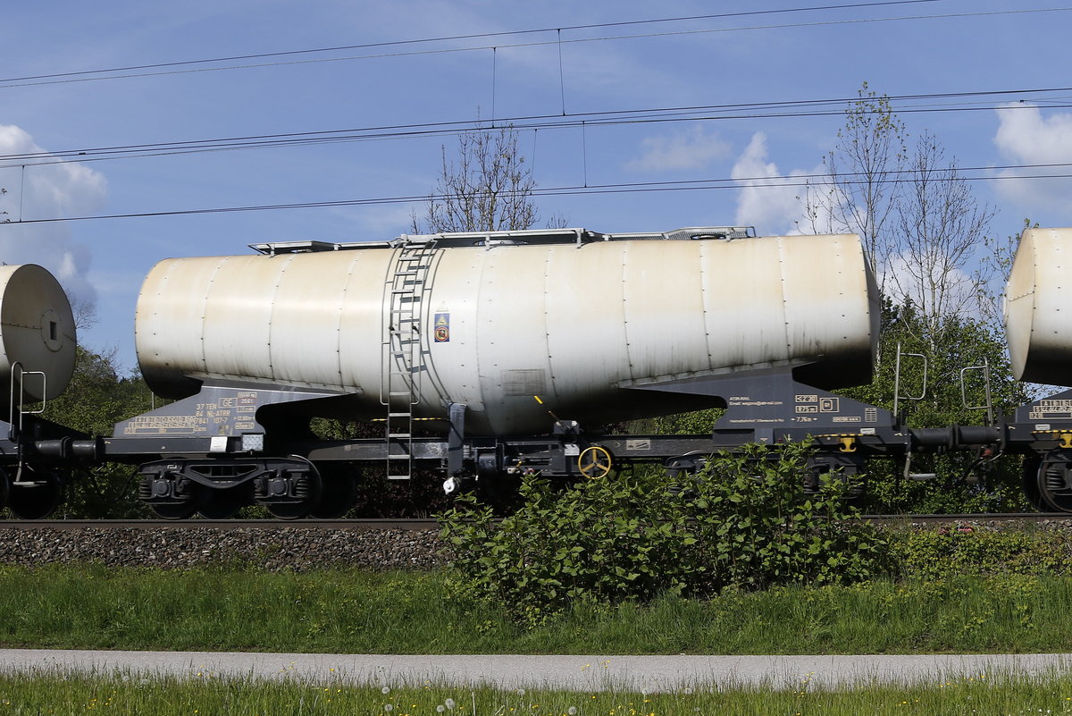 7841 107 (Zacns) von  Atir-Rail  am 7. Mai 2019 bei Prien.