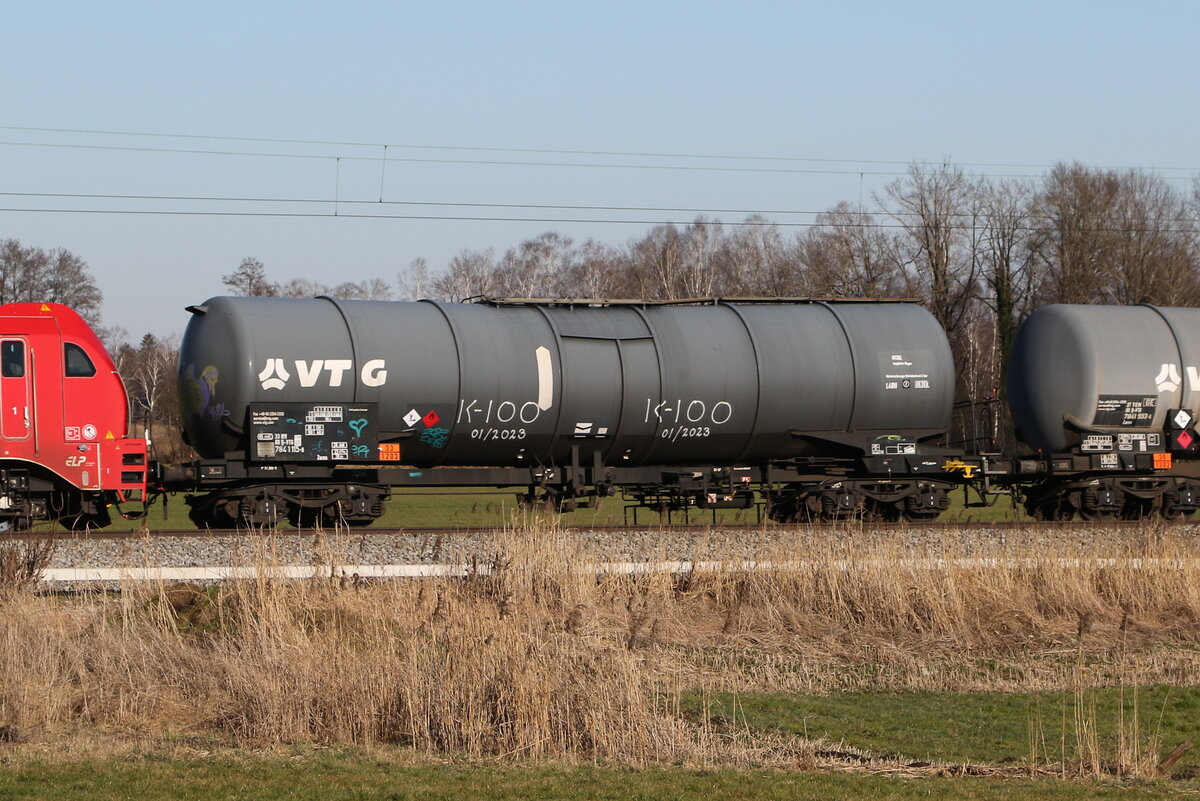 7841 115 (Zacns) von  VTG  am 18. Mrz 2025 bei Bernau.