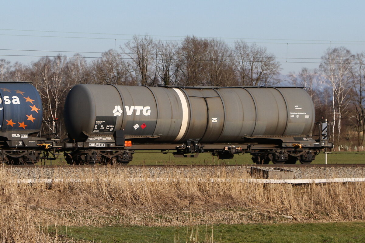 7841 239 (Zacns) von  VTG  am 18. Mrz 2025 bei Bernau.