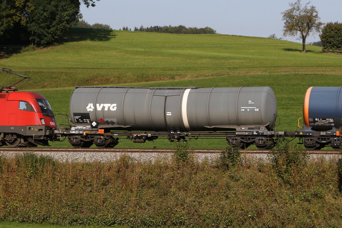 7841 354 (Zacns) von  VTG  am 19. September 2024 bei Axdorf.