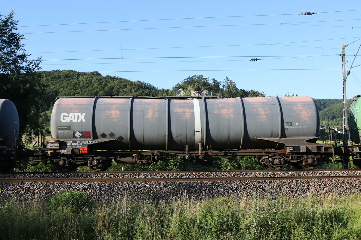 7841 524 (Zacns) von  GATX  am 30. Juni 2020 bei Dollnstein.