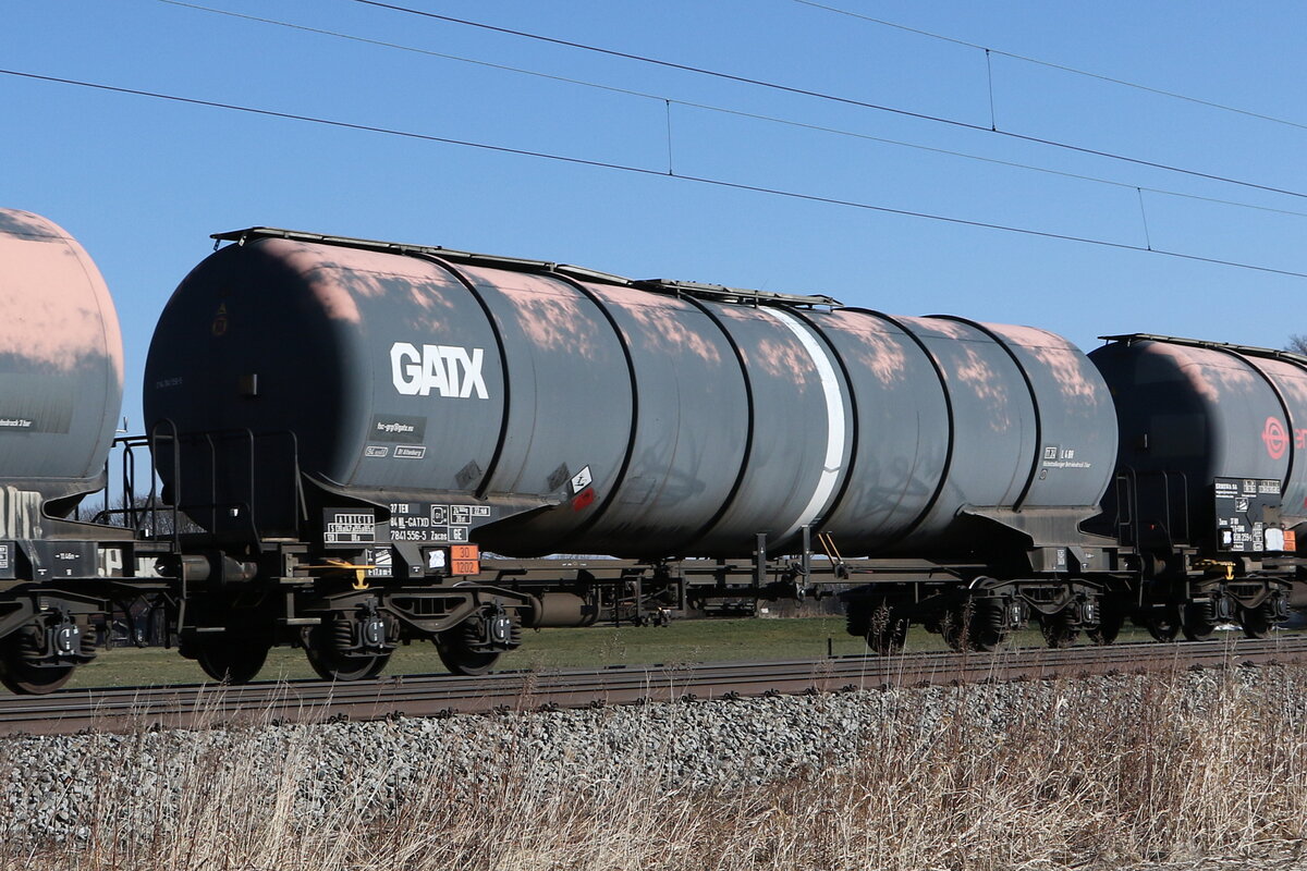 7841 556 (Zacns) von  GATX  am 28. Februar 2022 bei bersee.