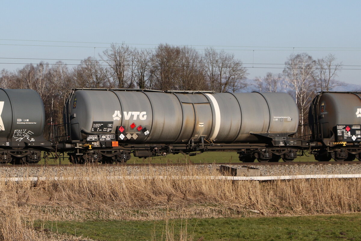 7841 573 (Zacns) von  VTG  am 18. Mrz 2025 bei Bernau am Chiemsee.