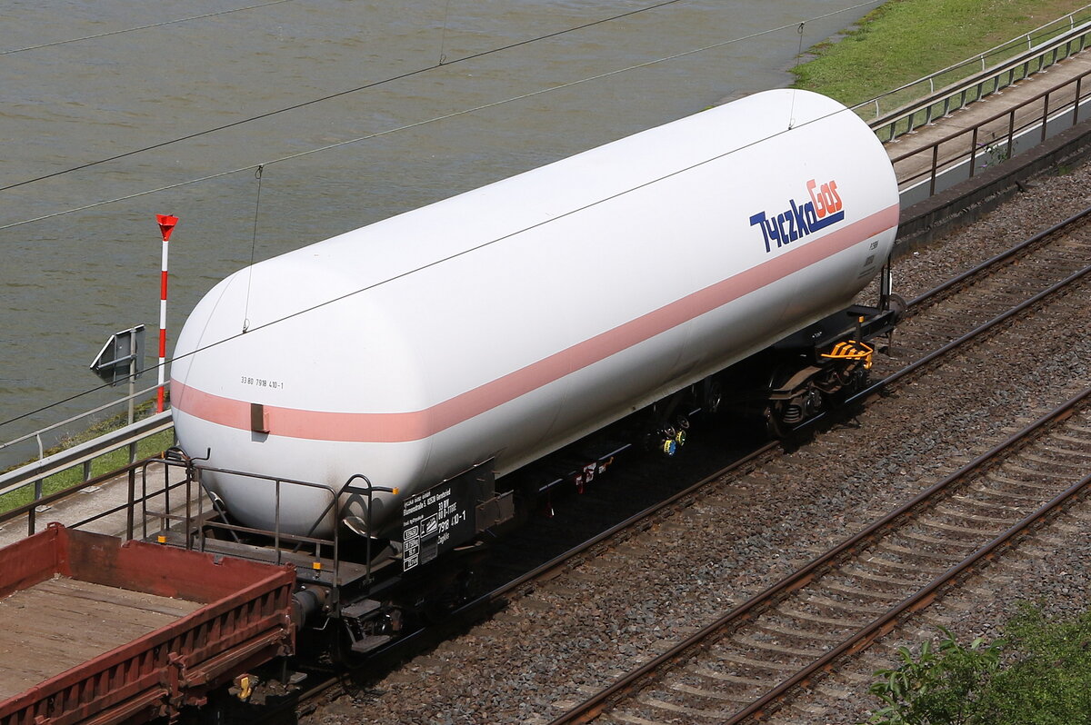 7918 410 (Zagkks) von  Tyczka Gas  am 22. Juli 2021 bei St. Goarshausen.