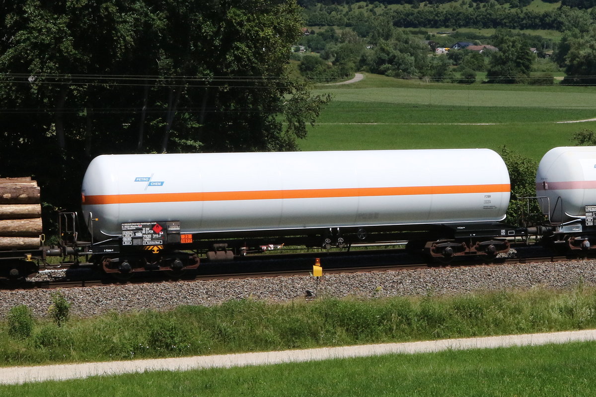 7920 3111 (Zagkks) von  Petro Chem  am 24. Juni 2020 bei Dollnstein/Altmhltal.