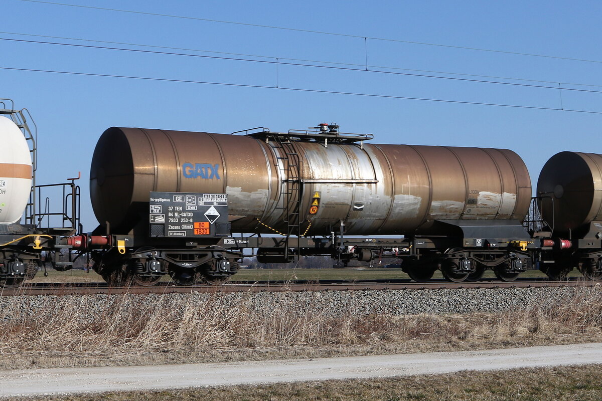 7933 253 (Zacens) von  GATX  am 28. Februar 2022 bei bersee.