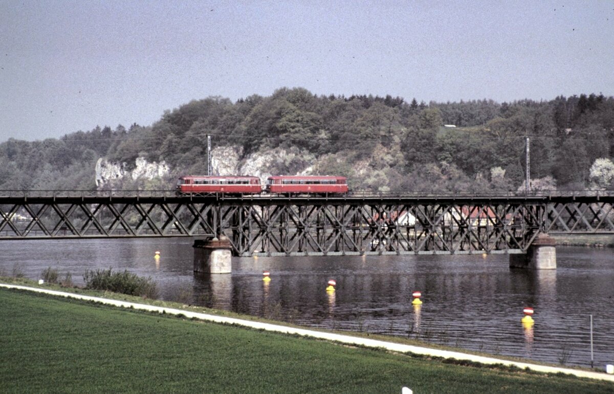 798 auf der Donaubrücke bei Saal am 17.05.1982.