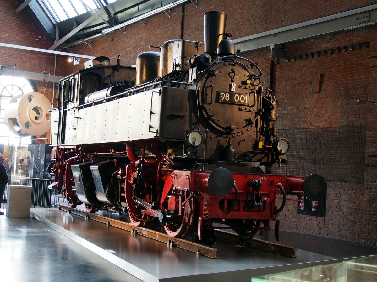 98 001 der Windbergbahn im Technikmuseum in Chemnitz am 19.04.2017. 