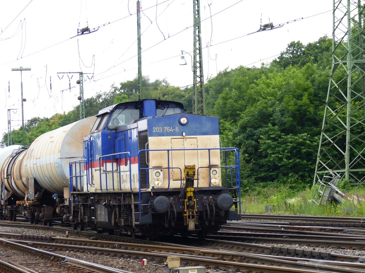 ALS (Alstom Lokomotiven Service GmbH) Diesellok 203 764-6 vermietet an Chemion. Rangierbahnhof Kln Gremberg 08-07-2016.

ALS (Alstom Lokomotiven Service GmbH) dieselloc 203 764-6 gehuurd door Chemion. Rangeerstation Keulen Gremberg 08-07-2016.