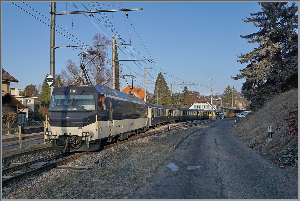 Als etwas grössere Variante nocheinmal die MOB Ge 4/4 8002 mit dem Belle Epoque Zug in Fontanivent und bei genauerem Hinsehen erkant man am Zugschluss wage den nachlaufenden Alpina ABe 4/4 9302. 

10. Januar 2021