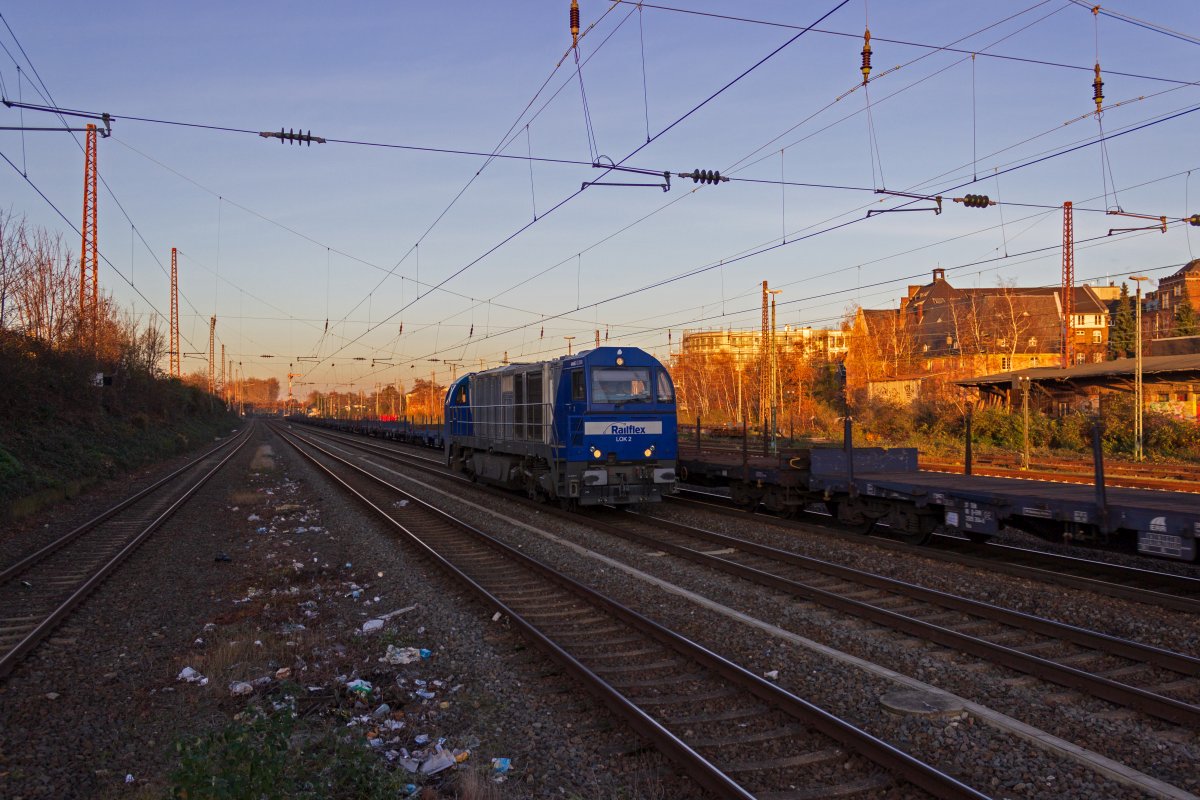 Als Leerfahrt kam Railflex Lok 2 (92 80 1273 003) durch D�sseldorf-Rath