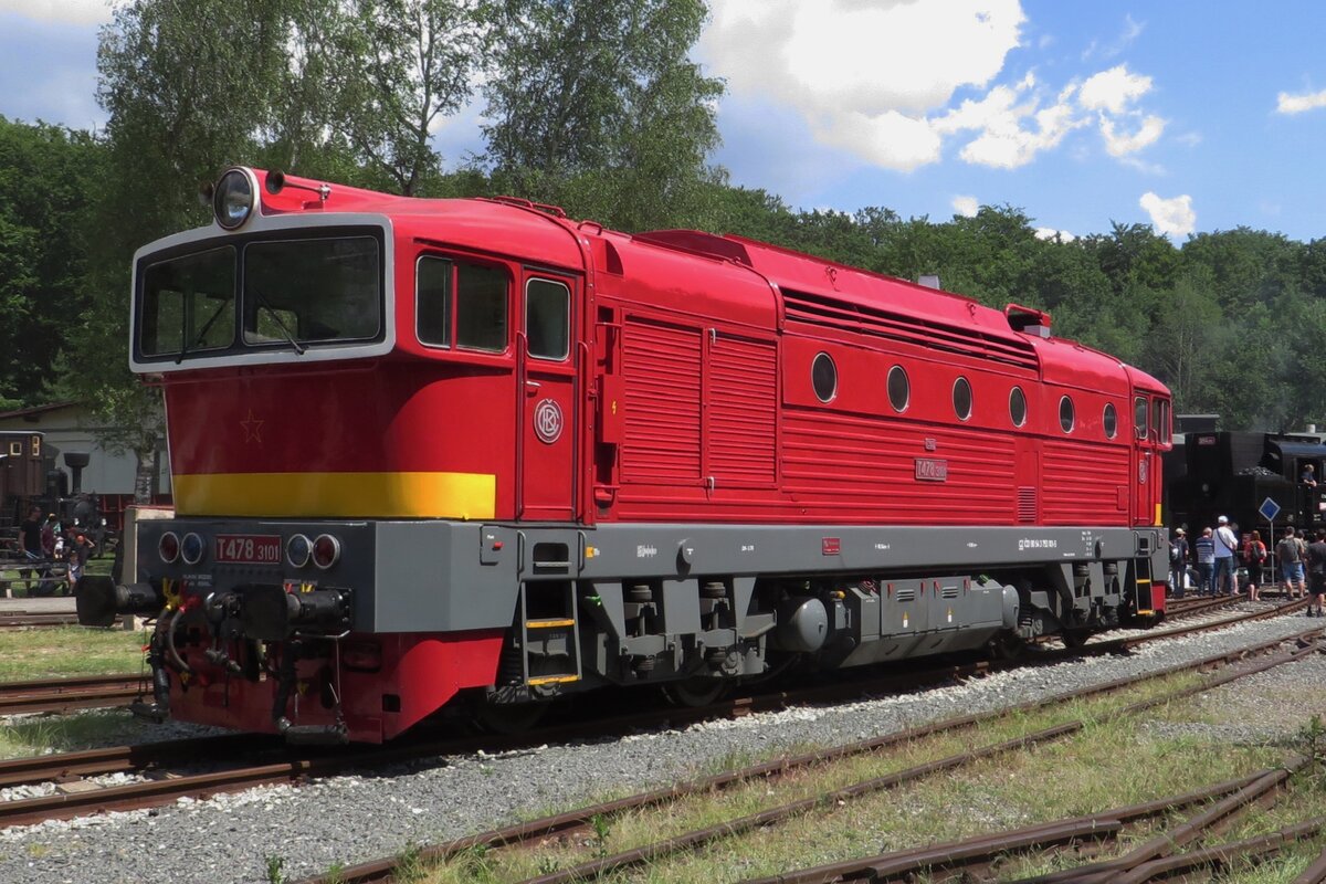 Am 12 Juni 2022 steht T478 3101 ins Eisenbahnmuseum von Luzna u Rakovnika.