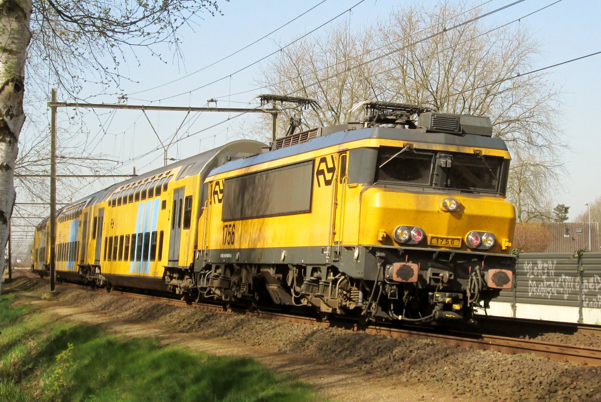 Am 15 April 2015 treft 1756 mit ein RB in Wijchen ein.