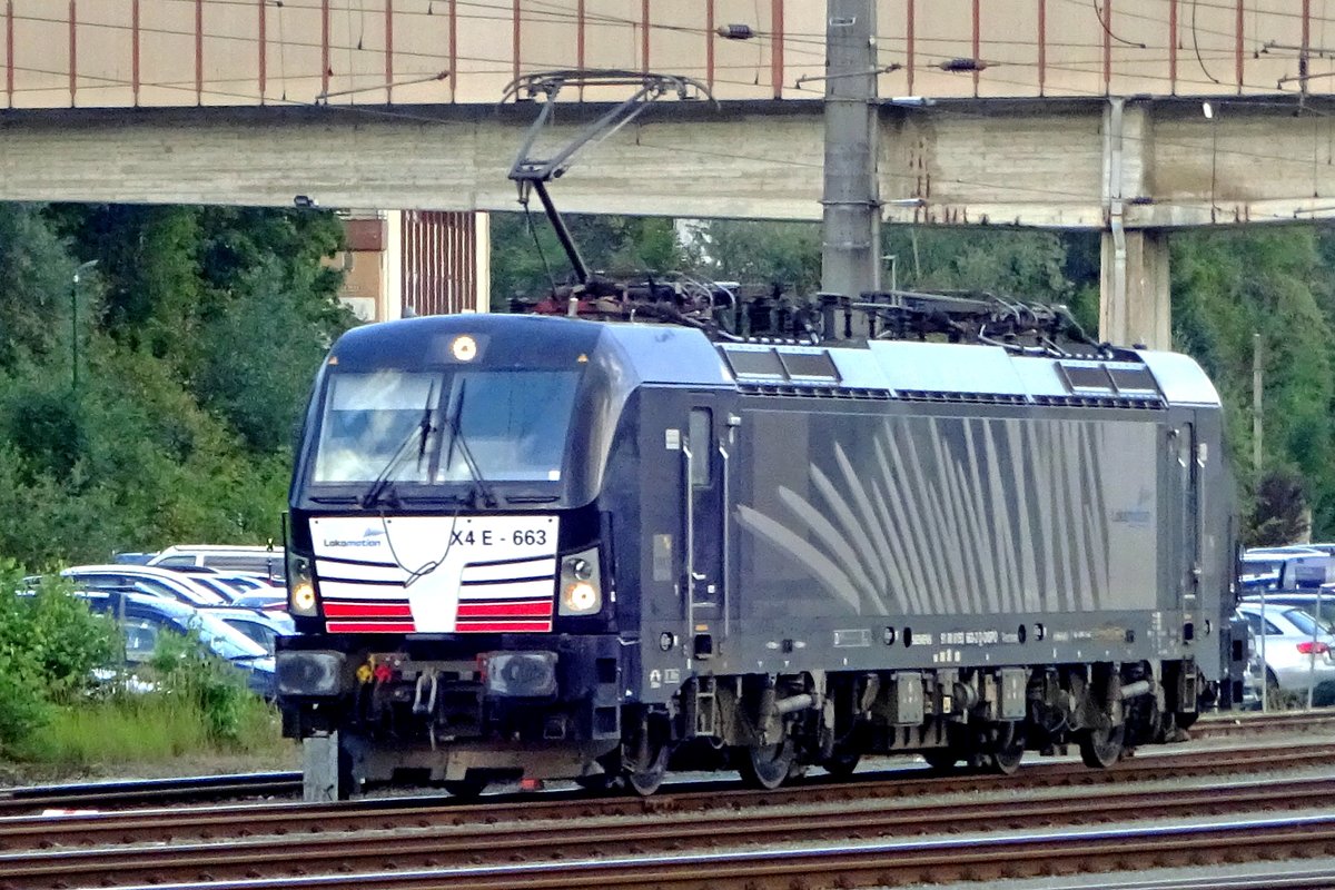 Am 17 September 2019 steht X4E-663 in Kufstein.