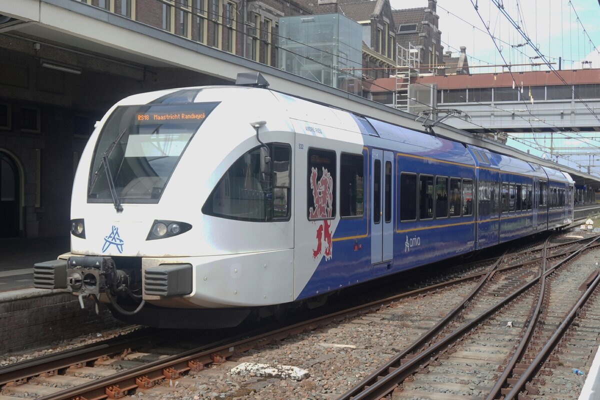 Am 19 Augustus 2026 treft Arriva 532 'ANDR� RIEU' in Maastricht ein. Weil Herr Rieu ein bekannter Dirigent klassischer Musik von Maastricht ist, hat er ein Heimspiel. 