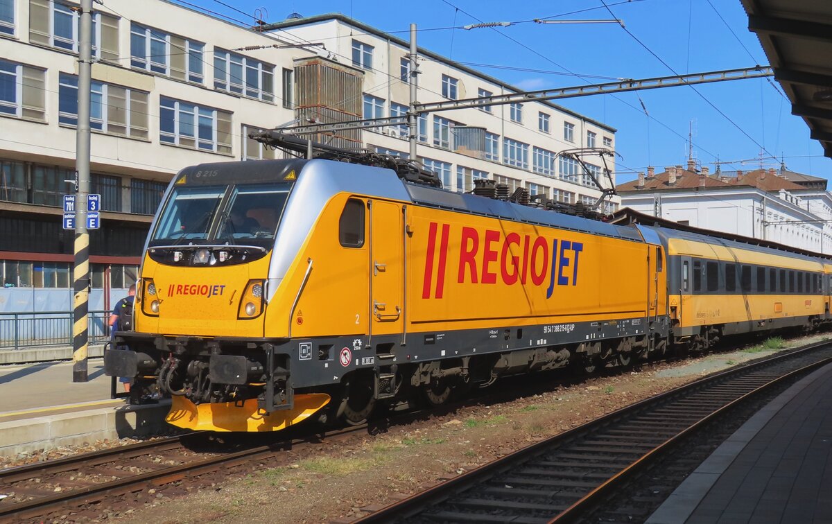 Am 19 September 2024 treft RegioJet 388 215 in Brno hl.n. ein mit ein IC nach Bratislava unmd Zilina. 