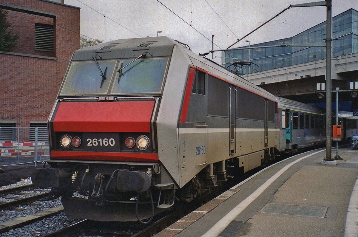 Am 2 Juni 2005 steht SNCF 26160 mit der TER200 nach STrasbourg �ber Mulhouse-Vile abfahrtbereit in Basel SBB.