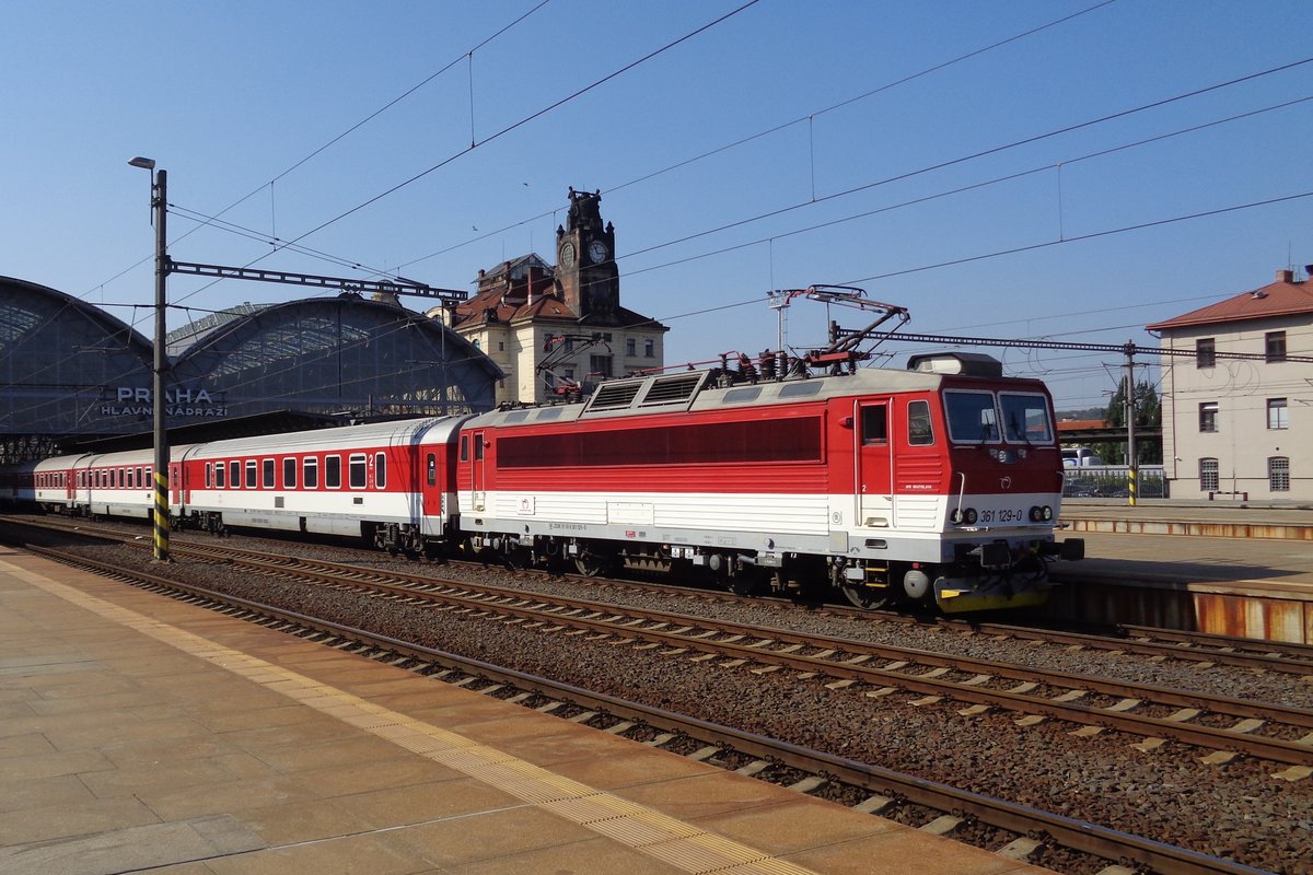 Am 20 September 2018 verlässt 361 129 Praha hl.n.