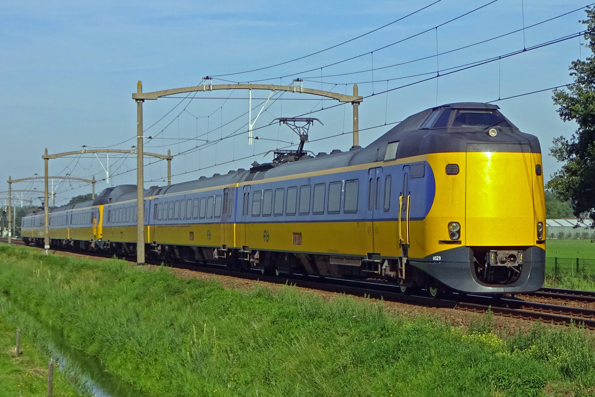 Am 23 Augustus 2019 dönnert NS 4029 durch Hulten Richtung Eindhoven.