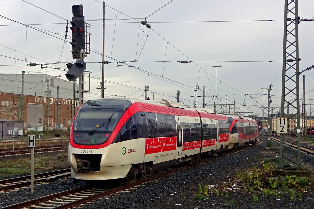 Am 28 Dezember 2019 verlässt 1011-1 Düsseldorf Hbf.