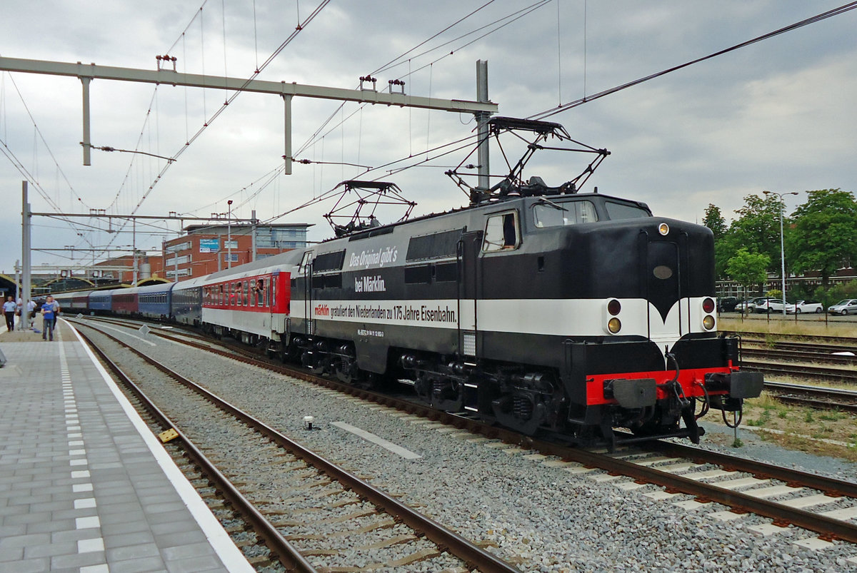 Am 4 Juli 2014 verlässt EETC 1252 mit der 3. Nachtzug dieses Tages 's-Hertogenbosch.