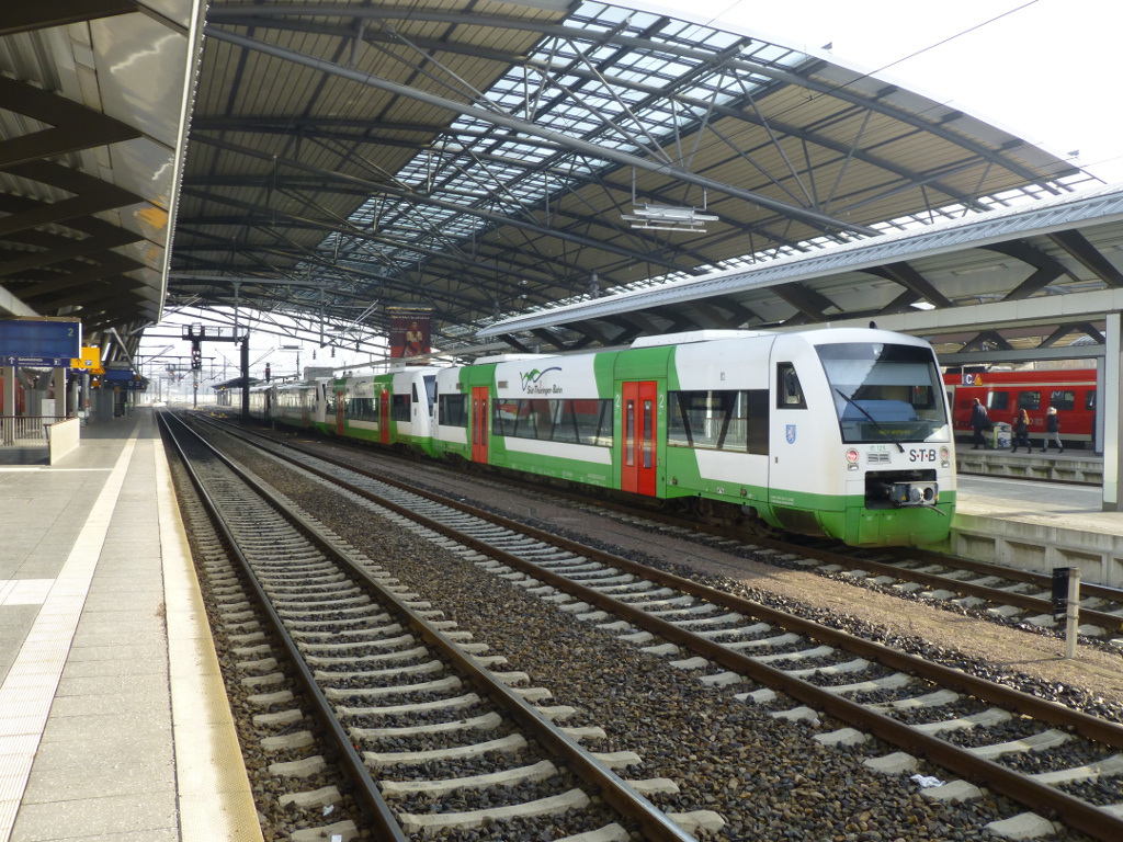 Am 5.2.14 stehen im Hauptbahnhof Erfurt sage und schreibe f�nf EB-STB-Unterfranken-Regioshuttles nach nicht einsteigen bereit.