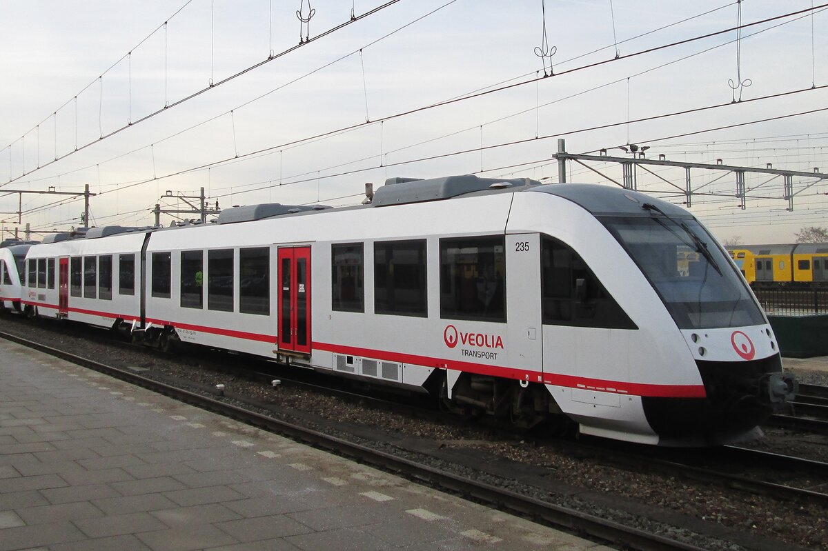 Am 6 Januar 2015 treft Veolia Transport 235 in Nijmegen ein.