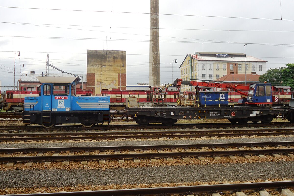 Am trben 4 Juni 2013 steht EZ 797 705 in Breclav.