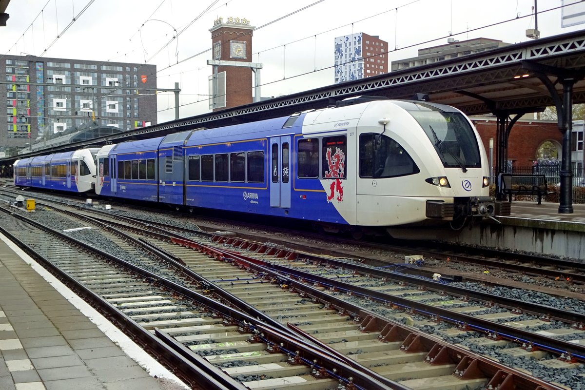 Arriva 277 steht am 13 November 2019 in Nijmegen.