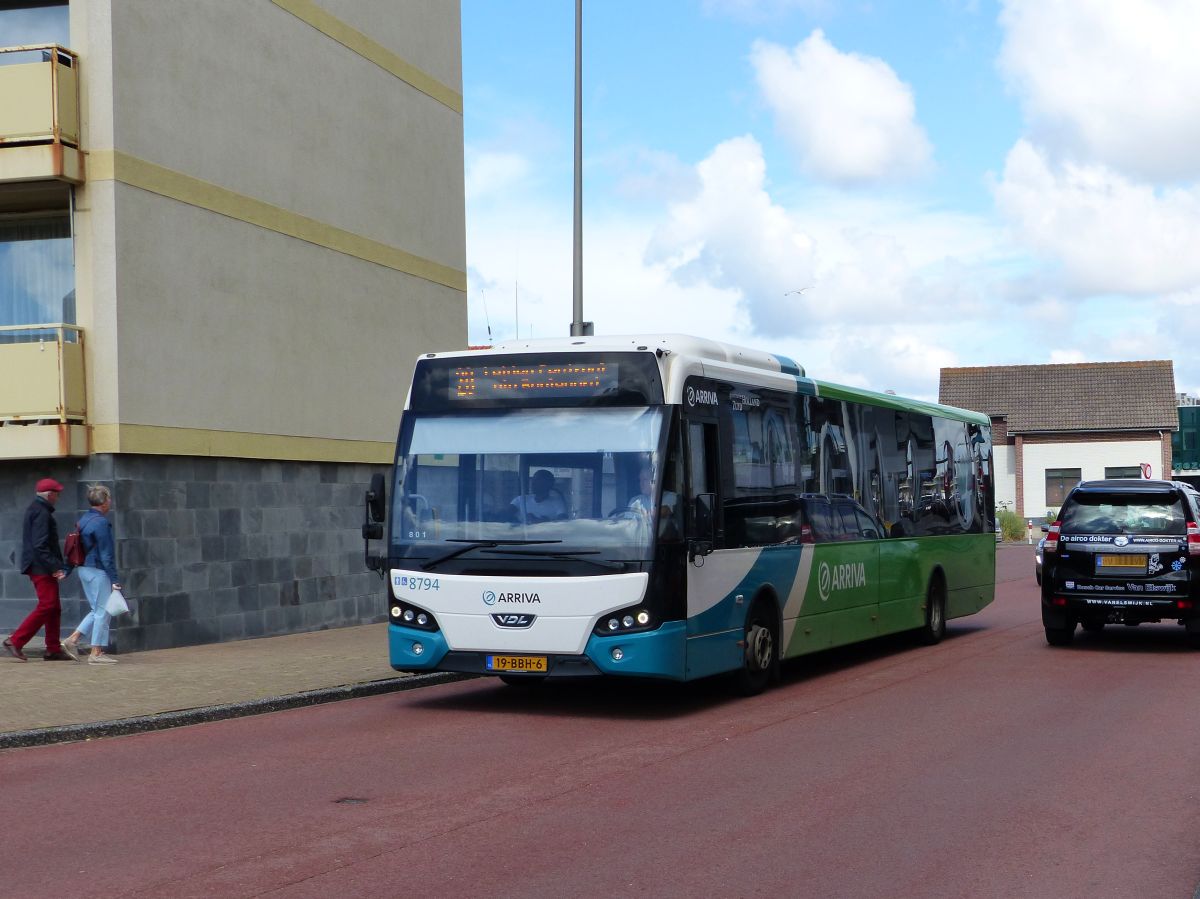 Arriva Bus 8794 DAF VDL Citea LLE120 Baujahr 2012. Wantveld, Noordwijk 31-07-2016.

Arriva bus 8794 DAF VDL Citea LLE120 bouwjaar 2012. Wantveld, Noordwijk 31-07-2016.