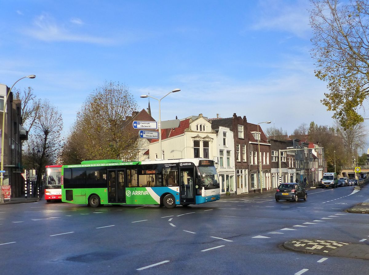 Arriva Bus 8851 DAF VDL Berkhof Ambassador 120 Baujahr 2012. Kleiwegplein, Gouda 22-11-2019.

Arriva bus 8851 DAF VDL Berkhof Ambassador 120 bouwjaar 2012. Kleiwegplein, Gouda 22-11-2019.