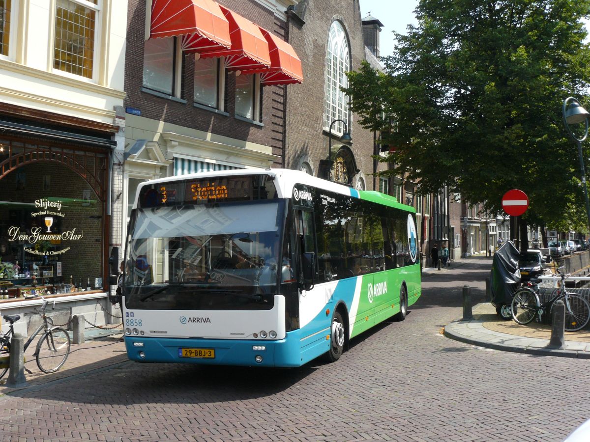 Arriva Bus 8858 DAF VDL Citea LLE120 Baujahr 2012. Oosthaven, Gouda 31-07-2014.

Arriva bus 8858 DAF VDL Citea LLE120 bouwjaar 2012. Oosthaven, Gouda 31-07-2014.