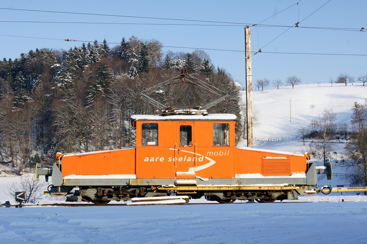 ASm: Ge 4/4 126 (ex OJB/LMB Ge 4/4 56) in Melchnau abgestellt am 5. Februar 2012.
Foto: Walter Ruetsch