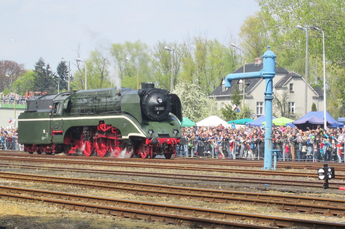Auch 18 201 war Teilnemer der Lokparade in Wolsztyn am 30 April 2016. 