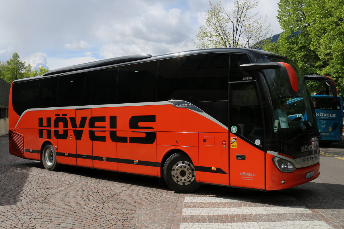 Aus Deutschland: Hvels, Tacherting - TS-VA 1014 - Setra S 515 HD am 20. April 2024 in Meran (Aufnahme: Martin Beyer) 