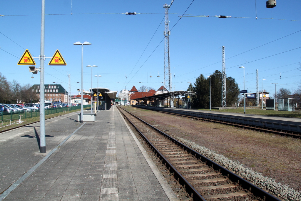 Bahnhof Warnemnde am 04.04.2015 ab Oktober 2015 wird dann zwischen Warnemnde Werft und Warnemnde SEV gefahren.