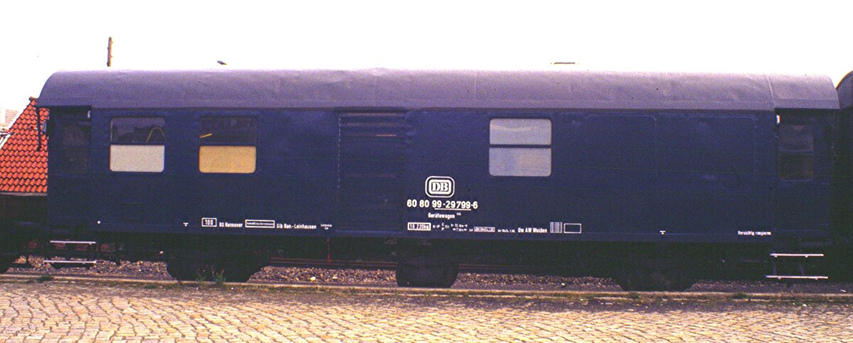 Bauzugwagen 60 80 99-29 799-6 Gertewagen in Salzgitter-Bad im August 1980.