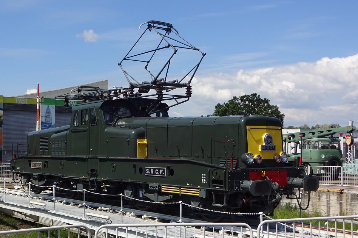 BB 12125 steht auf die Drehscheibe ins Cit du Train am 30 Mai 2019.
