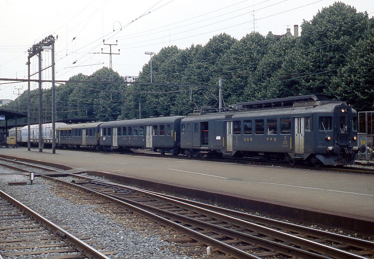 BDe 4/4 1651 im Frühjahr 1979 im Bahnhof Winterthur