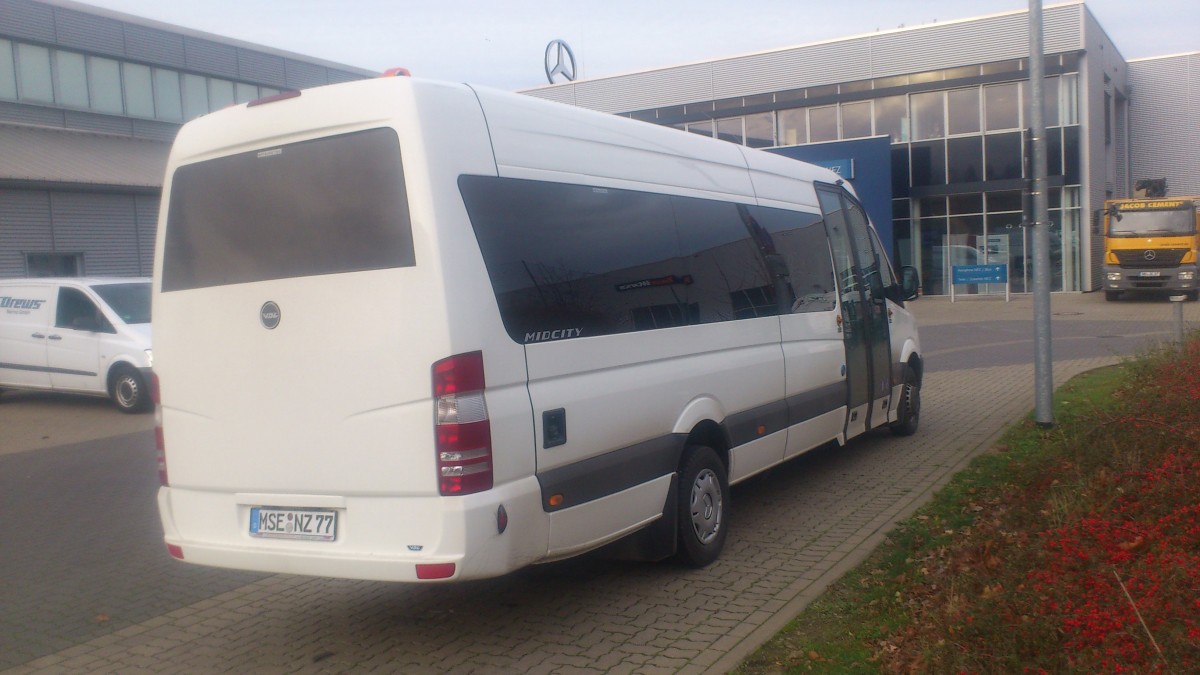 .....bei diesen Umbau von VDL MIDCITY wurde der Sprinter mit Elementen verl�ngert um mehr Leuten platz zu bieten obwohl die Fahrgastzahlen gering sind    